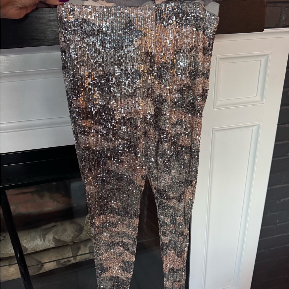 NWOT VENUS Sequenced Multicolor Patterned Leggings - Picture 3 of 6